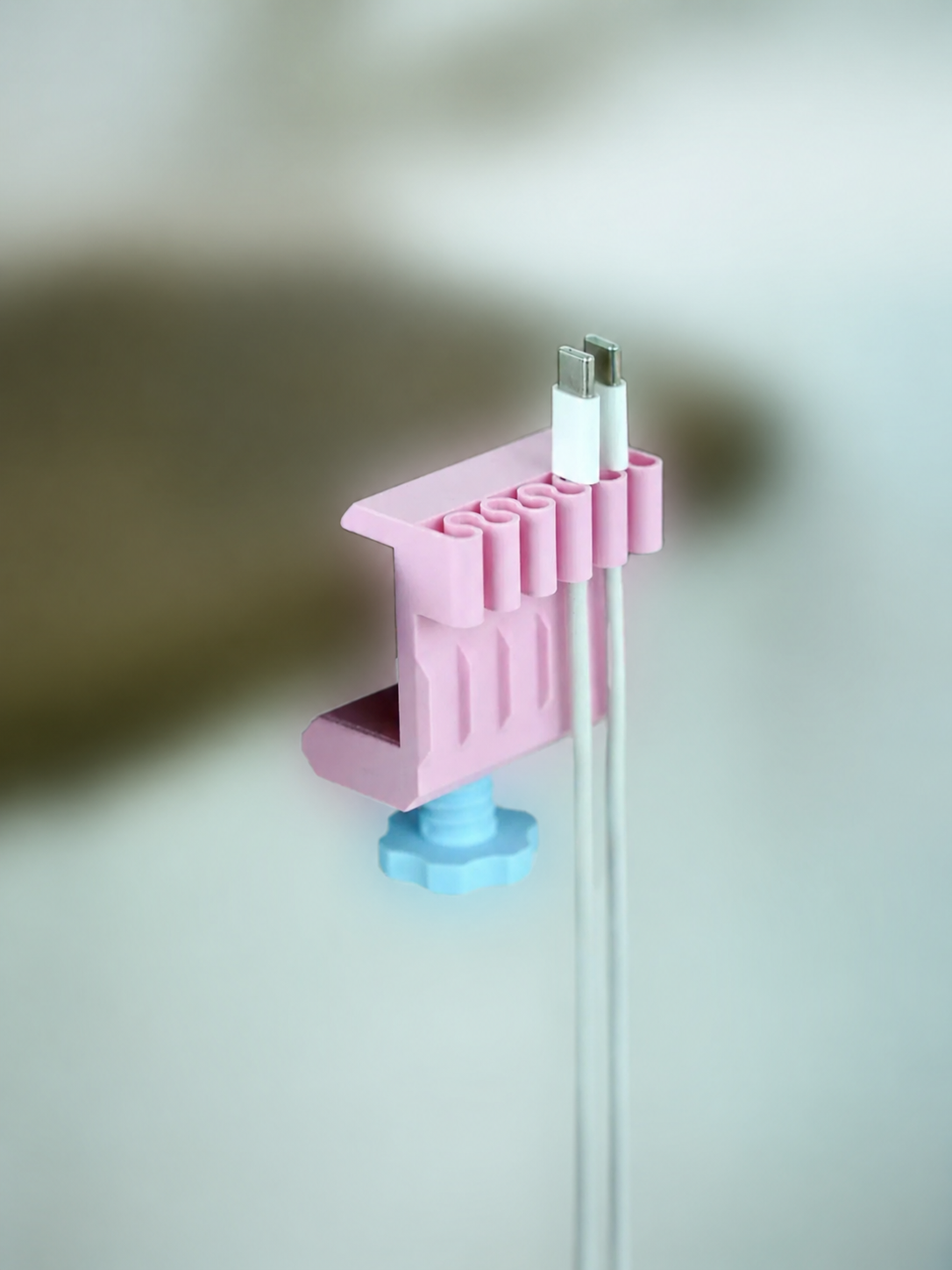 Organizator cabluri birou